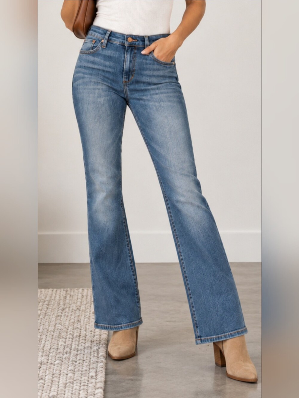 Joe’s Jeans Flawless The Provocateur Petite Bootcut Jeans Size 28 Medium Wash